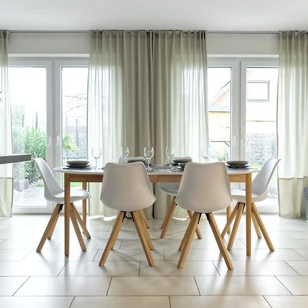 Modern Wohnen I Smart Tv I Terrasse I 2X Parkplatz I 2 Schlafzimmer I 6 Schlafplaetze Bad Oeynhausen Kültér fotó
