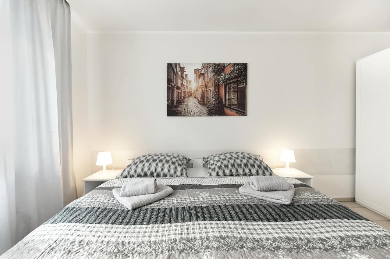 Modern Wohnen I Smart Tv I Terrasse I 2X Parkplatz I 2 Schlafzimmer I 6 Schlafplaetze Bad Oeynhausen Kültér fotó