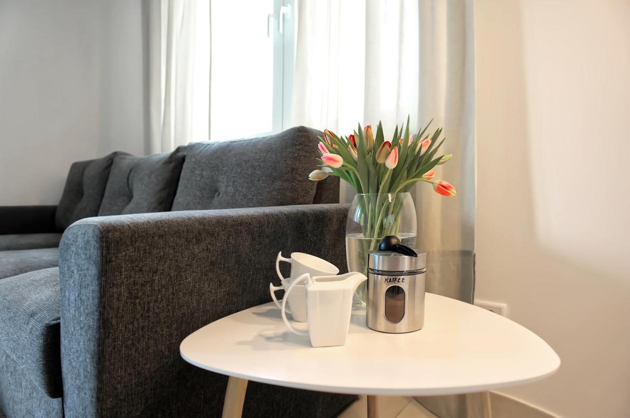 Modern Wohnen I Smart Tv I Terrasse I 2X Parkplatz I 2 Schlafzimmer I 6 Schlafplaetze Bad Oeynhausen Kültér fotó