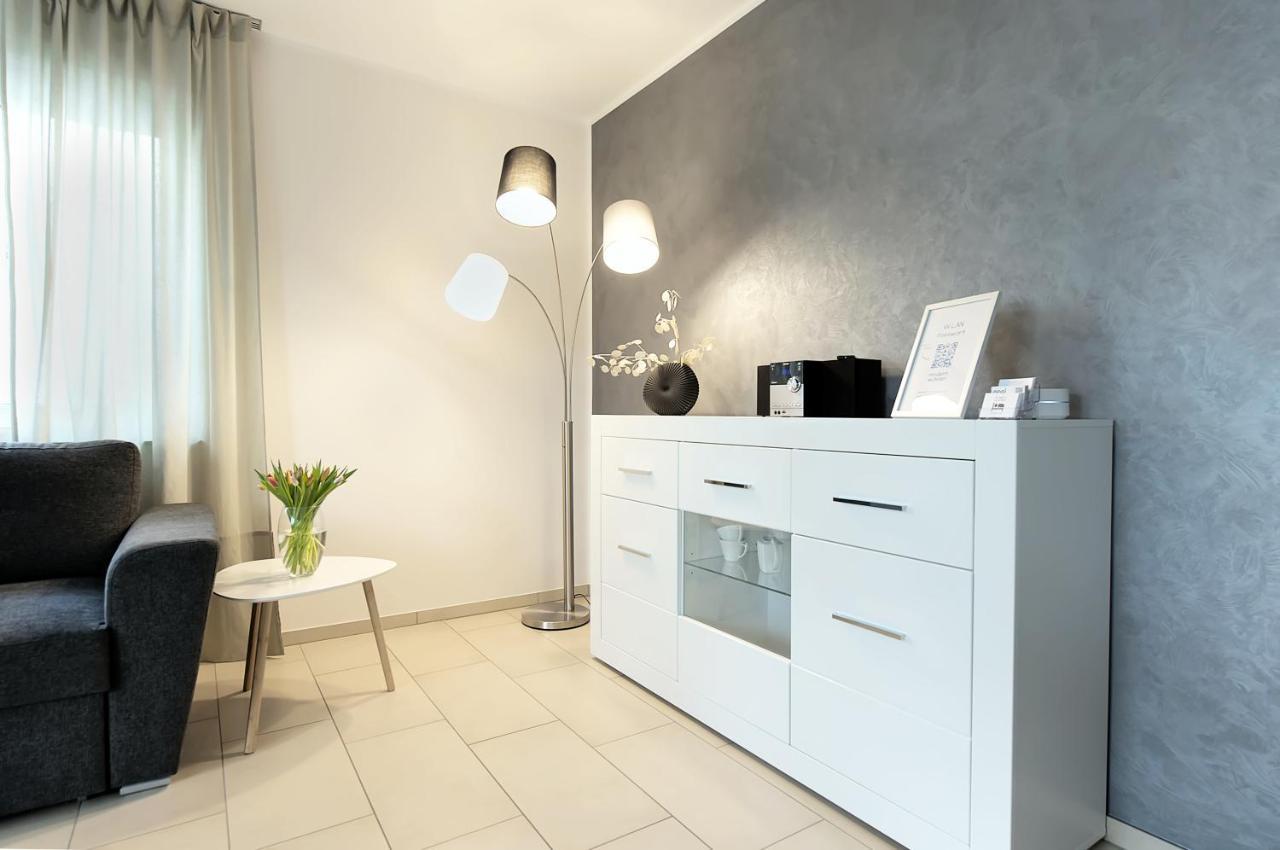 Modern Wohnen I Smart Tv I Terrasse I 2X Parkplatz I 2 Schlafzimmer I 6 Schlafplaetze Bad Oeynhausen Kültér fotó