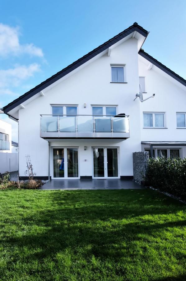 Modern Wohnen I Smart Tv I Terrasse I 2X Parkplatz I 2 Schlafzimmer I 6 Schlafplaetze Bad Oeynhausen Kültér fotó