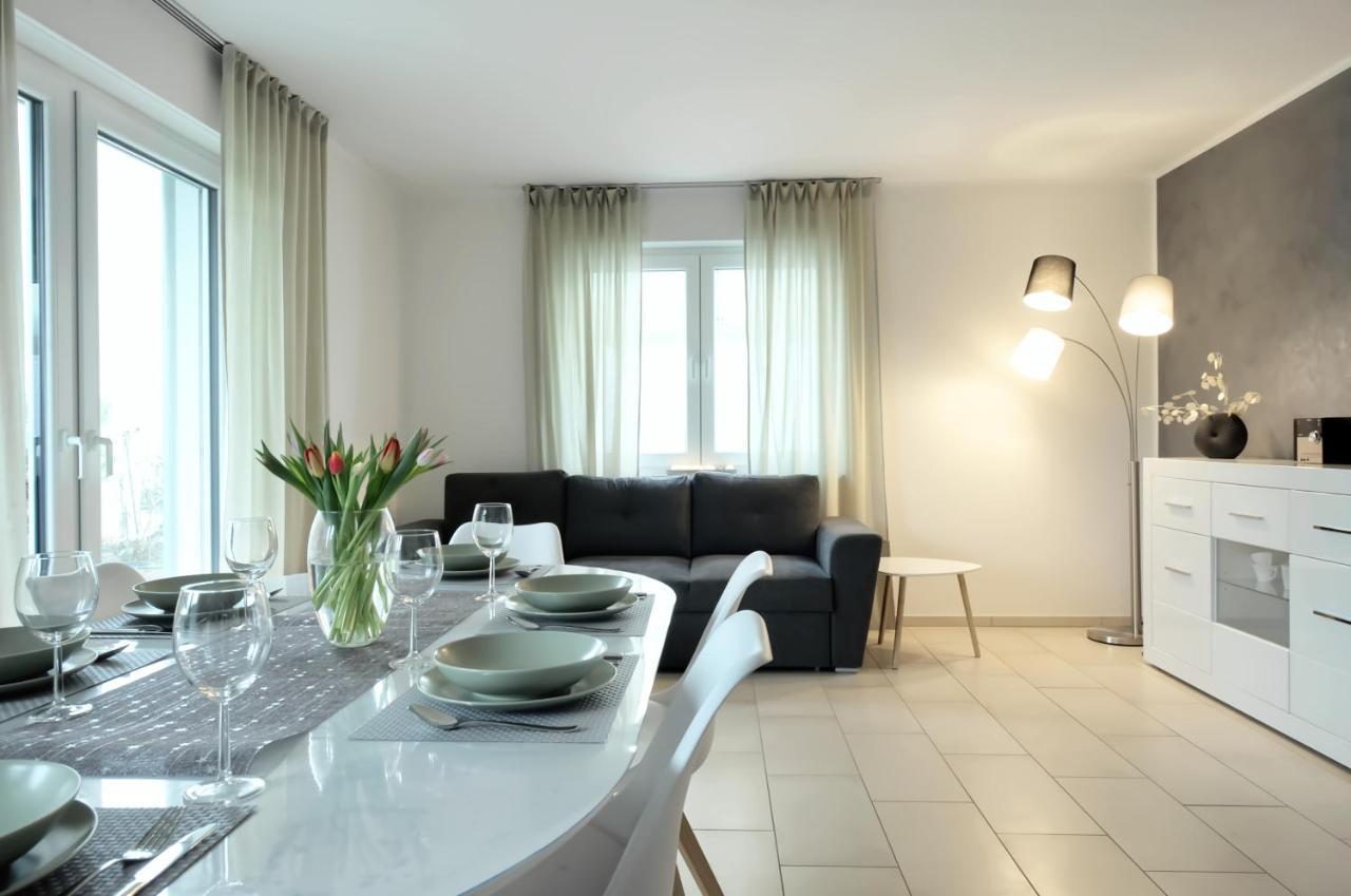 Modern Wohnen I Smart Tv I Terrasse I 2X Parkplatz I 2 Schlafzimmer I 6 Schlafplaetze Bad Oeynhausen Kültér fotó